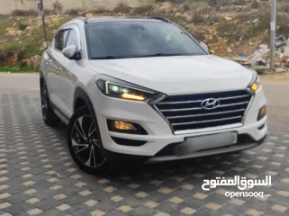  10 هونداي توسان فل الفل اضافات دهان شركة وعداد أصلي 70000كم فقططط رخصة وتأمين شامل للبيع بسعر مغري