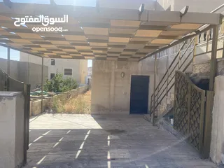  8 بيت مستقل للبيع منطقة هادئة ومريحة للسكن