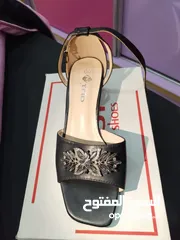  1 للبيع كعب نسائي جديده