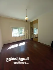  7 في أجمل مناطق دير غبار شقة 300م داخلي /350م خارجي بتشطيبات راقيه وسعر مميز / ref 9114