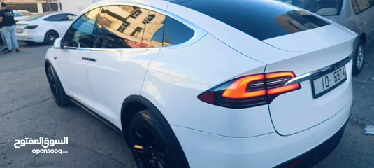  7 تيسلا موديل X 90D