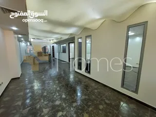  2 مكتب في مجمع فخم للبيع في شارع عبدلله غوشة، مساحة المكتب 121م