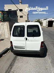  4 بيجو بارتنر موديل 2011