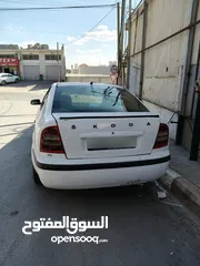  2 سكوديا اوكتافيا 2004