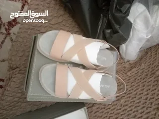  1 احذاء مريحه جوده عالبه مقاس 38او39