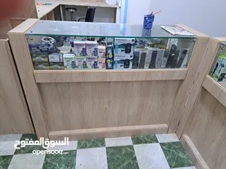  2 فترينات عرض للبيع