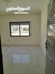  16 شقه تشطيب جديد2نوم مع ماستر2حمام صاله صالون مطبخ بلكون موقع مميز/يوجداسكان يتوفر به شقق أخرى للايجار