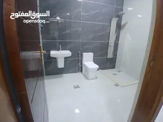  8 شقق مميزه سوبر ديلوكس عماره جديده خلف مطعم عرب قرب الجامعه للايجار مفروشه او غير مفروشه بعقد سنوي