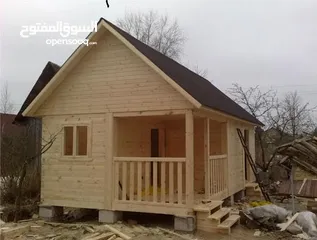  2 بيوت خشبية وديكورات