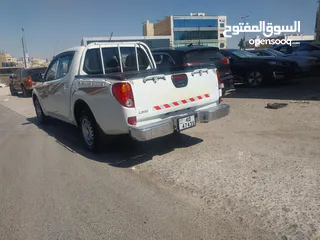  25 ميتسوبيشي L200 موديل 2015 بنزين بحاله الوكاله للبيع