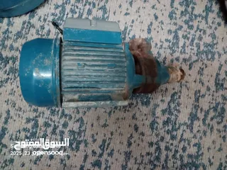  1 مضخة مياه مستعمله  واحد حصان ايطالي