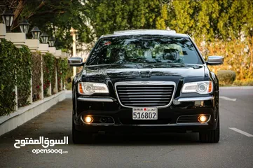  3 Chrysler 300c 5.7 luxury