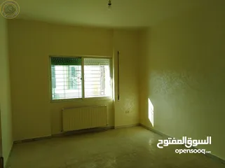  19 شقة أرضية مميزة للبيع في خلدا  - خلف الموفنبيك وقرب لاكي 210م مع حديقة وترسات 80م