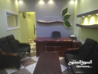  2 محلات مكاتب للإيجار في عدن المنصورة شارع كالتكس على الخط العام