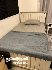  1 Single bed and mattress