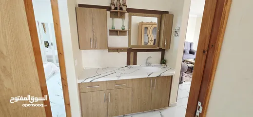  11 شقق مفروشة جاهزة للبيع.