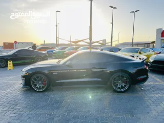  8 FORD MUSTANG GT 2020