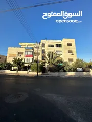  2 مكتب مساحة واسعة و فارغ للإيجار في جبل الحسين  بجانب وزارة الأوقاف