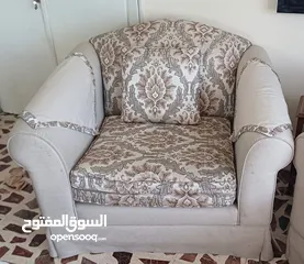  3 طقم كنبايات مستعمل للبيع