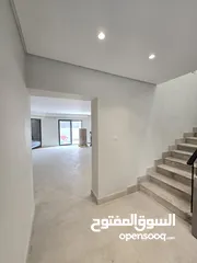  3 عبدون فيلا متلاصقة حديثة ( modern ) مع مسبح للإيجار الفارغ