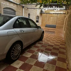  17 سيارة مرسيدس للبيع