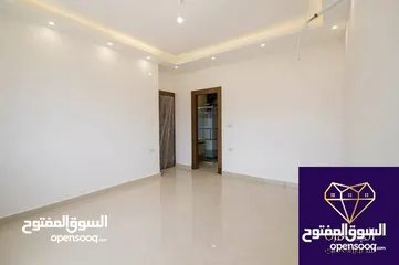  3 طابق اخير مع روف دوبلكس فاخر لم يسكن لقطه وبسعر مغري جداااا وبسعر حرق اجمل مناطق الرابية