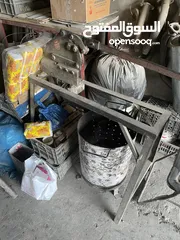  4 عدة محل اكزوزتات كامله للبيع مع قطع و اكزوزتات جاهزه جديده وأدوات متنوعه ، للبيع الكامل او المفرق