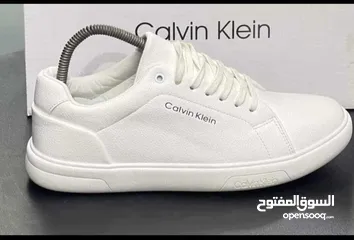  4 Calvin Klein جلد طبيعي