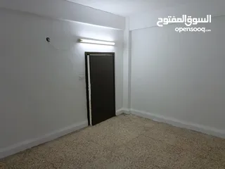  10 بيت . شقه  منزل  لايجار _الزرقاء _وادي الحجر _خلف مسجد اصحاب الرسول_________