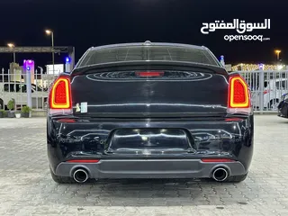  4 كرايزلر 300 SRT8 خليجي بحالة الوكالة 2016