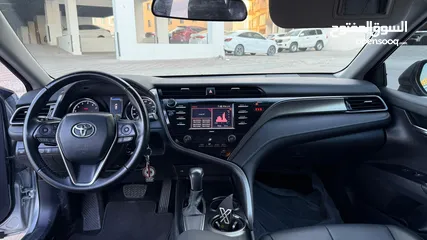  5 Toyota Camry 2020 SE