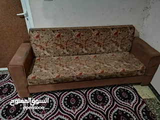  2 صوفا حديد كنب بتصير تخت مع صندوق لتخزين للبيع بسعر مغري 30دينار