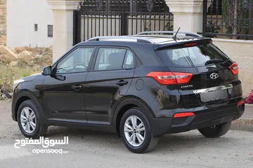  2 هيونداي كاريتا موديل 2017 فحص كامل صيانه الوكاله لحد الان قاطعه مسافه 80 الف كم تماتيك لون اسود