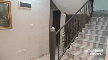  17 شاليه للايجار