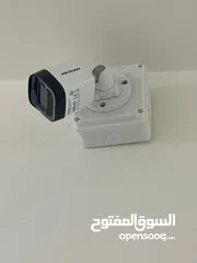 1 كاميرات مراقبة نوع HIKVISION + DVR مستعمل بحال الوكالة للبيع