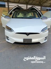  17 Tesla Model X - 2018