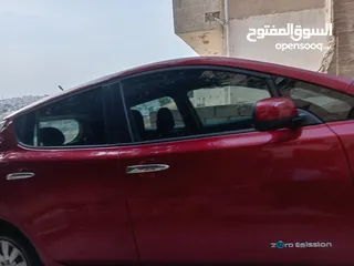  11 نيسان ليف مدخلين شحن بحاله ممتازه