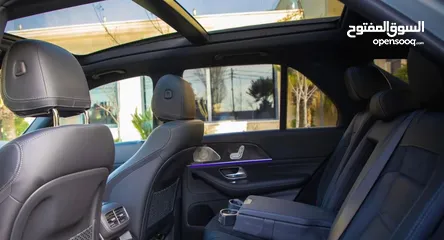  8 Mercedes-AMG GLE 53 2021