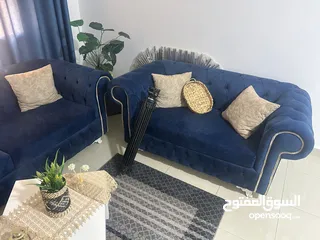  2 كنب 7 مقاعد غرفة الضيوف