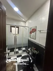  27 فيلا للإيجار/ للبيع بإطلالة جميلة جدا Villa for rent/sale with beautiful views and amenities!