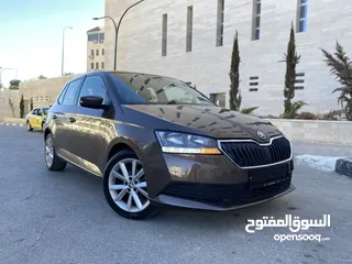  2 المحبوبة الألمانية باللون البني المميز .. سكودا فابيا اوتوماتيك للبيع