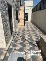  27 ‏عمارة للبيع ثلاث طوابق مسطح البناء ‏1300 ‏مسطح الأرض 645