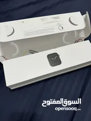  2 Apple Watch series 5