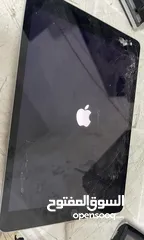  1 ايباد جيل9.  مسكر ايكلاود بعرفش كم انش شاشه