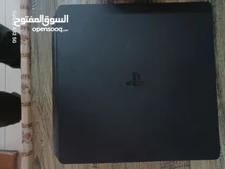  3 قابل لتفاوض بلايستيشن 4 سليم مع 10 اشرطه وجهازين تحكم واير شحن واير بلايستيشن سوني 4