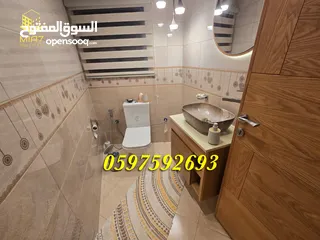  5 شقة طابقية جاهزة مفتاح للبيع البيرة قرب الهاشمية  مساحة كلية 200 م " 181 م صافي"
