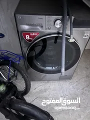 1 غسلا LG تمانيه كيلو في وضع ممتاز وتلاجه sharb في وضع كتير ممتاز