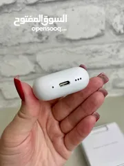  13 سماعات AirPods 4 تأتي بتصميم مميز وراحة مطلقة مع جودة صوت محسّنة وعزل ضوضاء نشط (ANC) لتجربة استماع