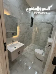  8 شقة مميزة موقع مميز