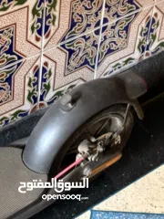  3 Trottinette électrique navee v40